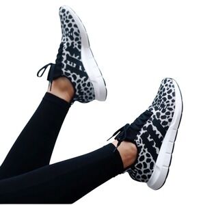 ADIDAS SWIFT RUN LEOPARD PRINT SNEAKER- JR0634 SIZE 7